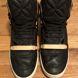 LV sneakers leather size 40